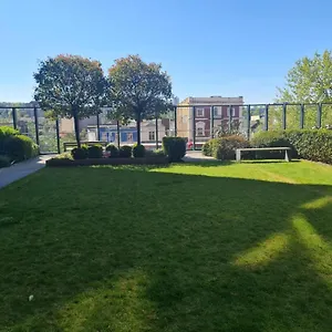 Apartment Beautiful 2-bed Flat, London